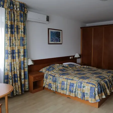 Apartment Vesta *